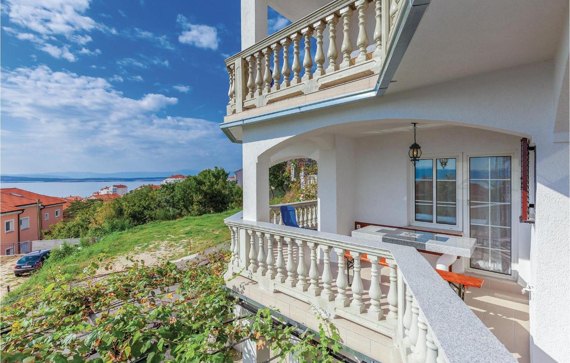 Nice Apartment In Crikvenica With Kitchen Eksteriør bilde